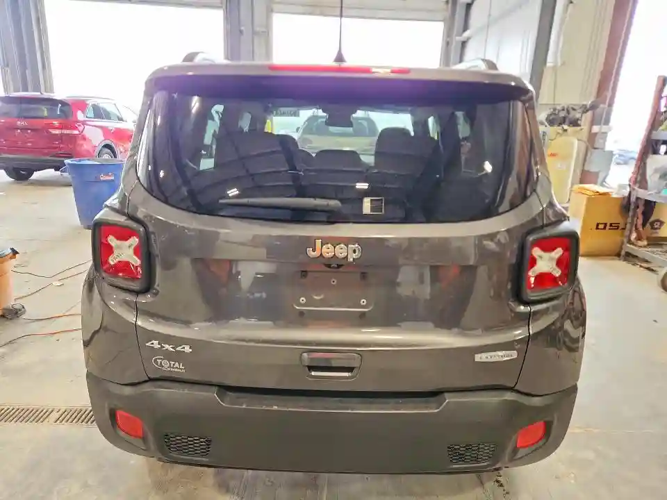 ZACCJBBB1JPJ37493 2018 JEEP RENEGADE-5