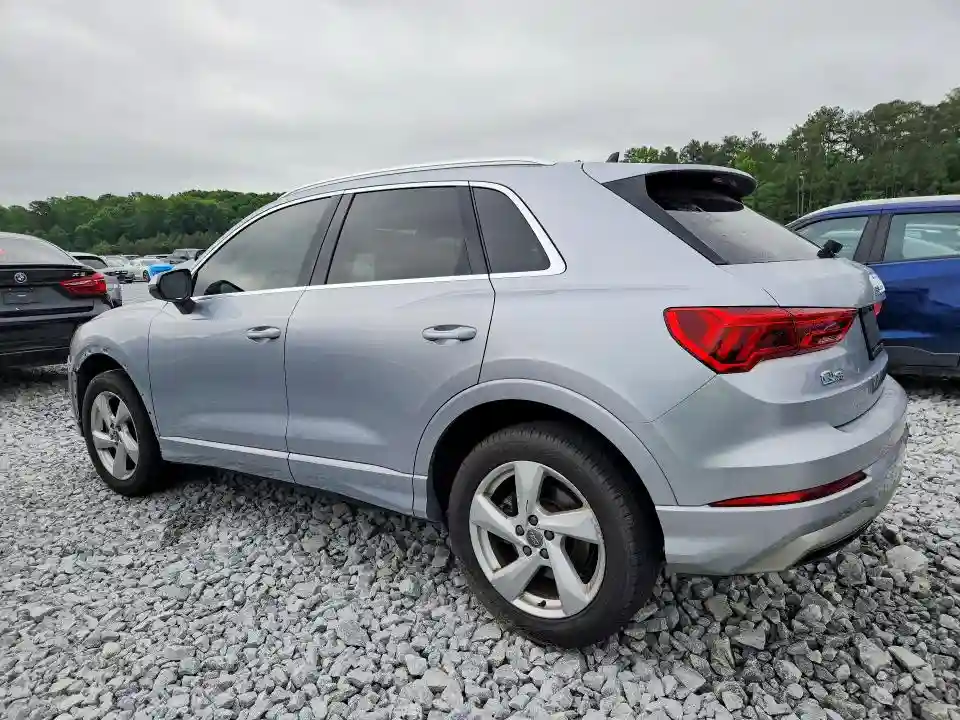 WA1AECF32L1059472 2020 AUDI Q3-1