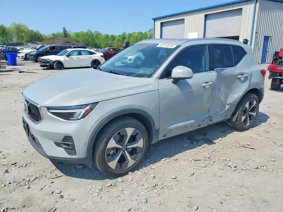 YV4L12UE7S2599978 2025 VOLVO XC40-0