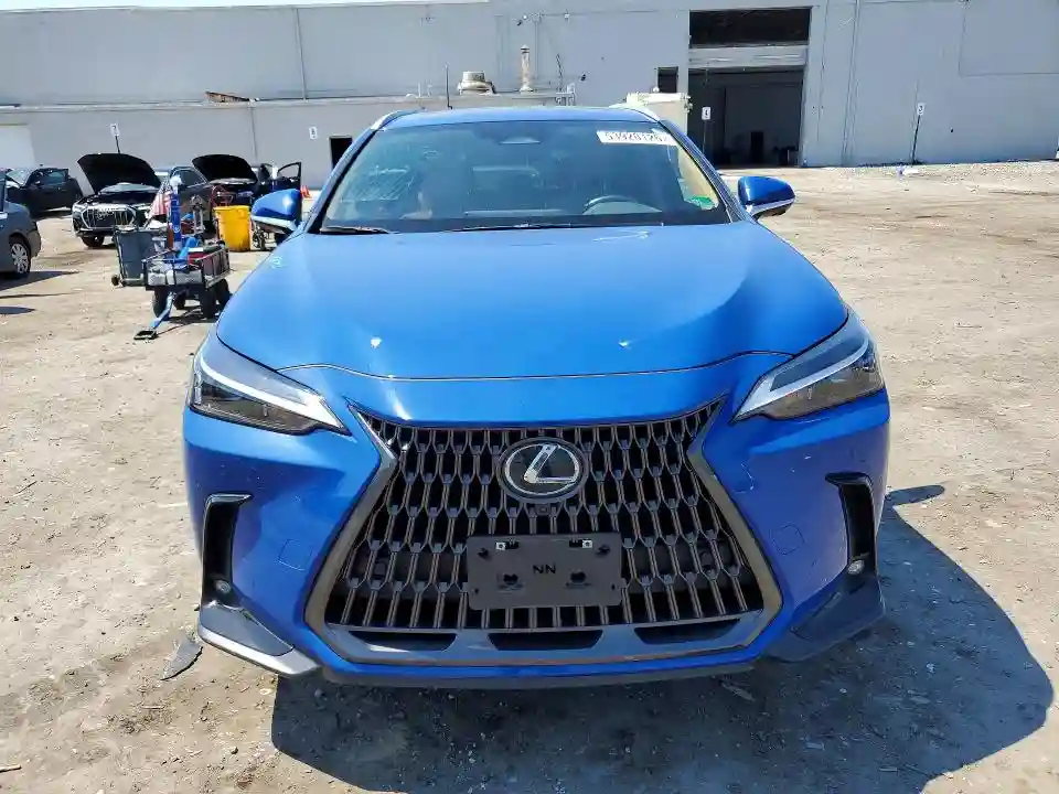 2T2GGCEZ9SC075139 2025 LEXUS NX-4