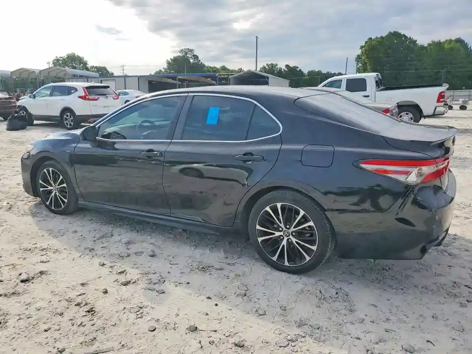 4T1B11HK0JU678772 2018 TOYOTA CAMRY-1