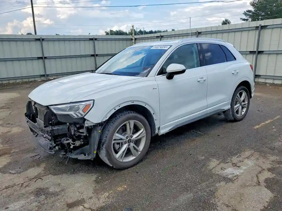 WA1EECF31P1102688 2023 AUDI Q3-0