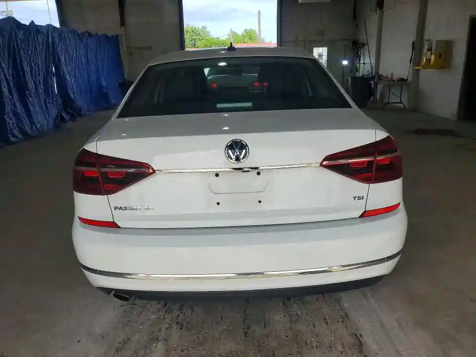 1VWBT7A30HC012075 2017 VOLKSWAGEN PASSAT-5