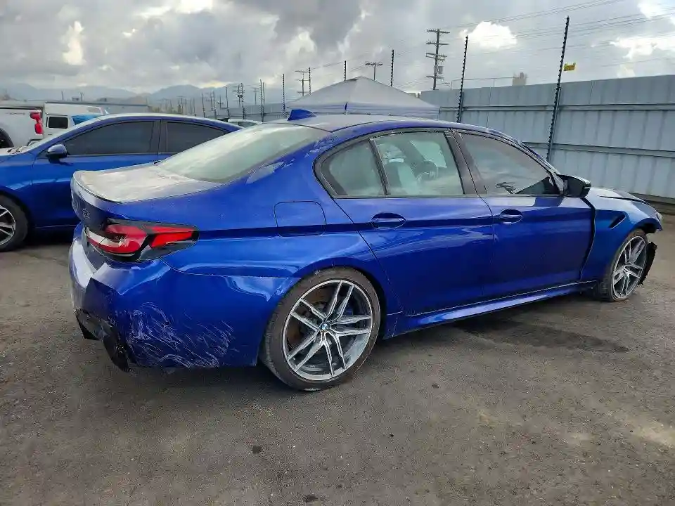 WBS83CH05NCH70776 2022 BMW M5-2