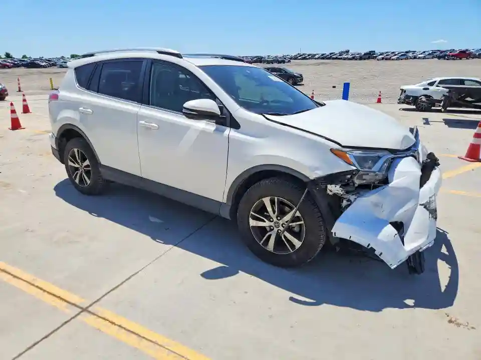 JTMRFREV5JJ718041 2018 TOYOTA RAV4-3