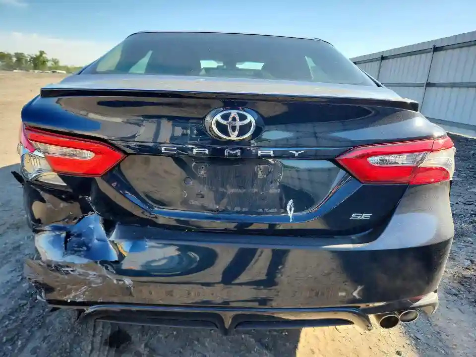 4T1B11HK2JU657082 2018 TOYOTA CAMRY-5