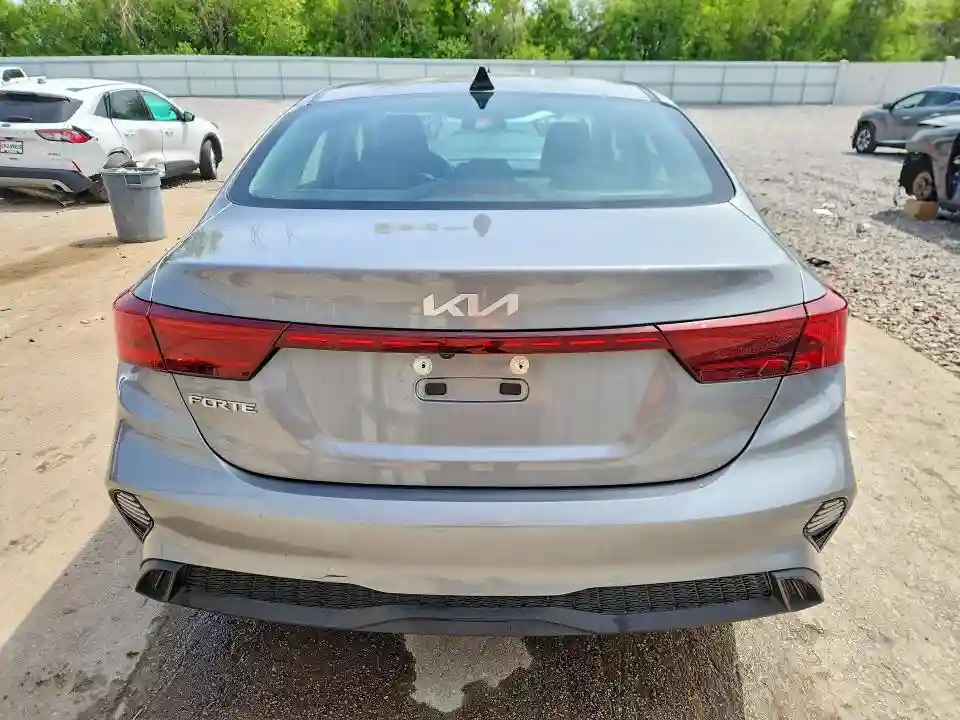 3KPF24AD9NE468269 2022 KIA FORTE-5