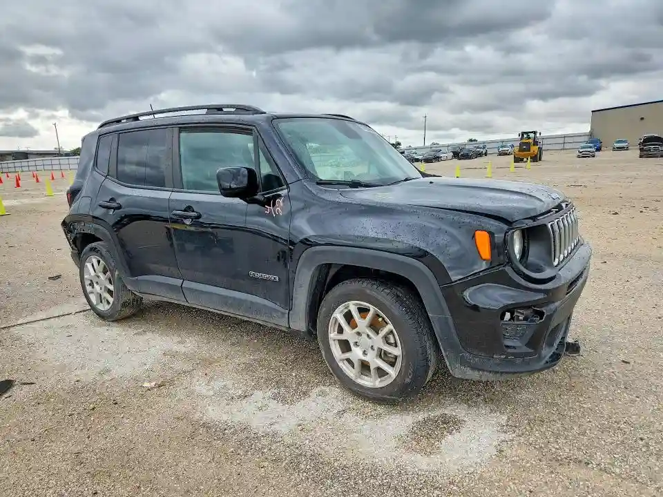 ZACNJABB9KPK59779 2019 JEEP RENEGADE-3