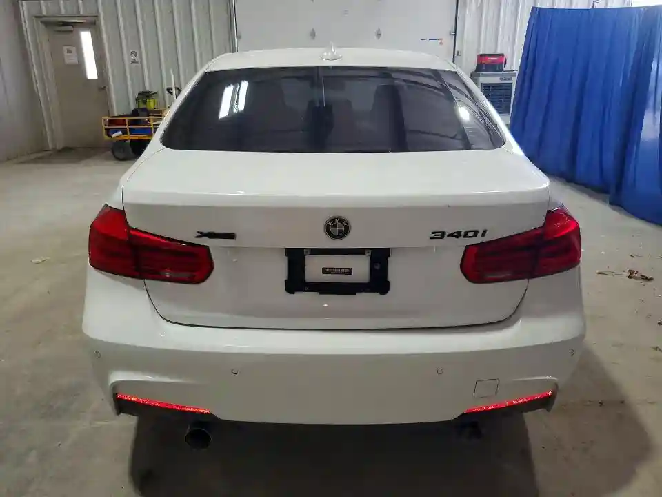 WBA8B7C32HA190091 2017 BMW 3 SERIES-5