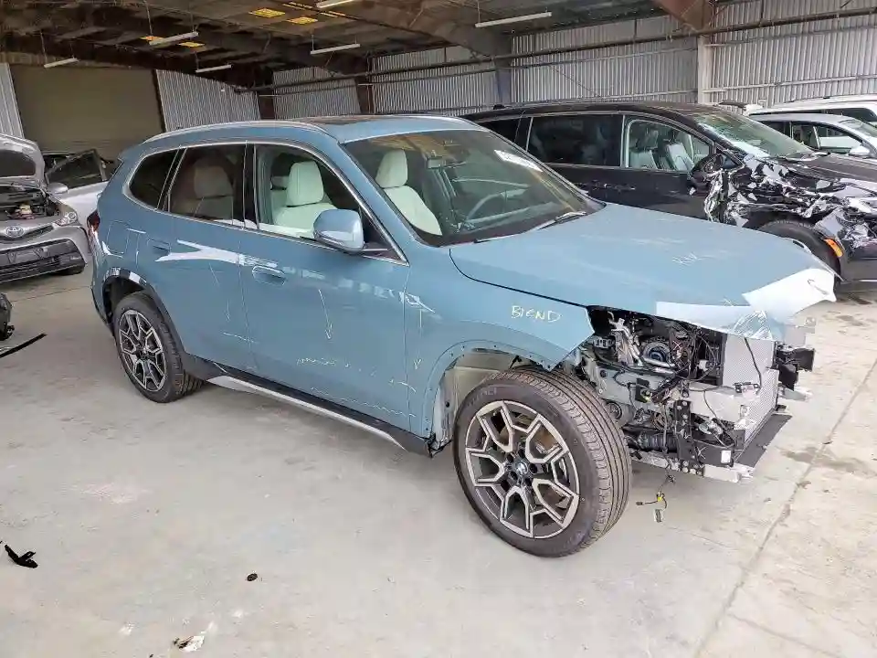 WBX73EF09T5569336 2026 BMW X1-3
