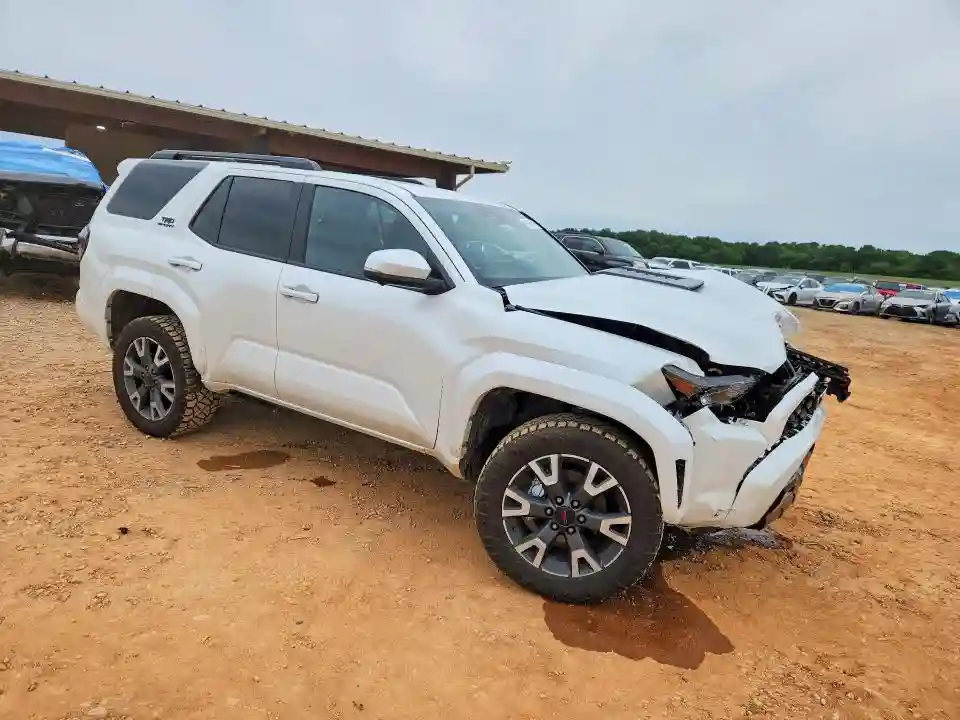 JTEVA5AR0S5005178 2025 TOYOTA 4RUNNER-3