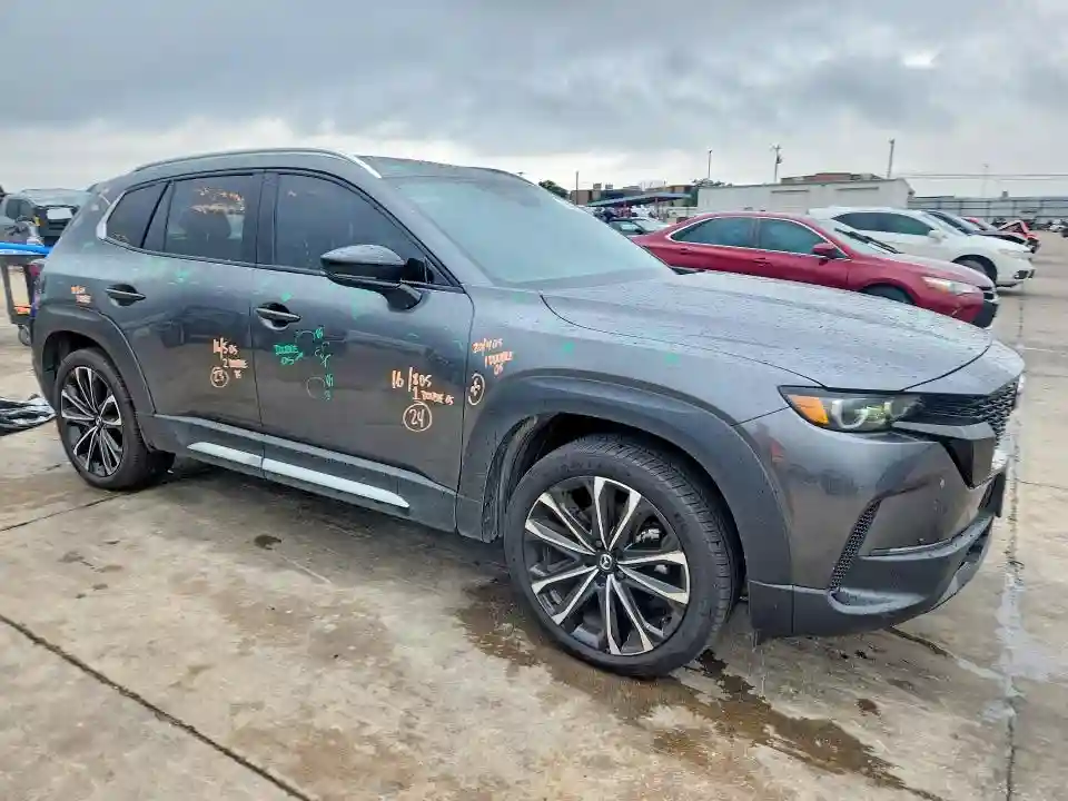 7MMVABEM3SN360735 2025 MAZDA CX-50-3