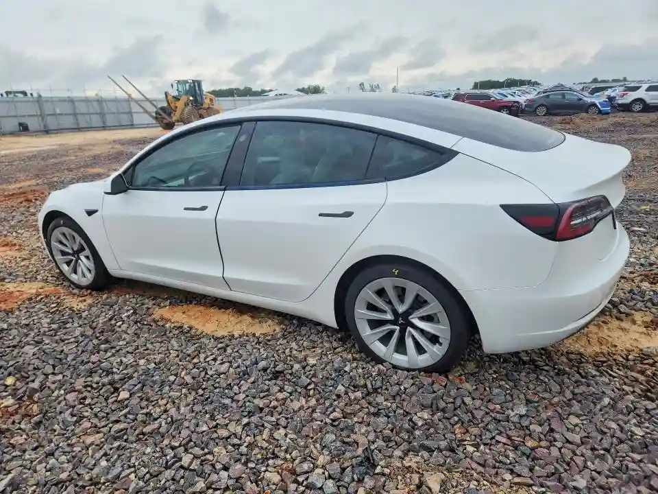 5YJ3E1EB6NF359893 2022 TESLA MODEL 3-1