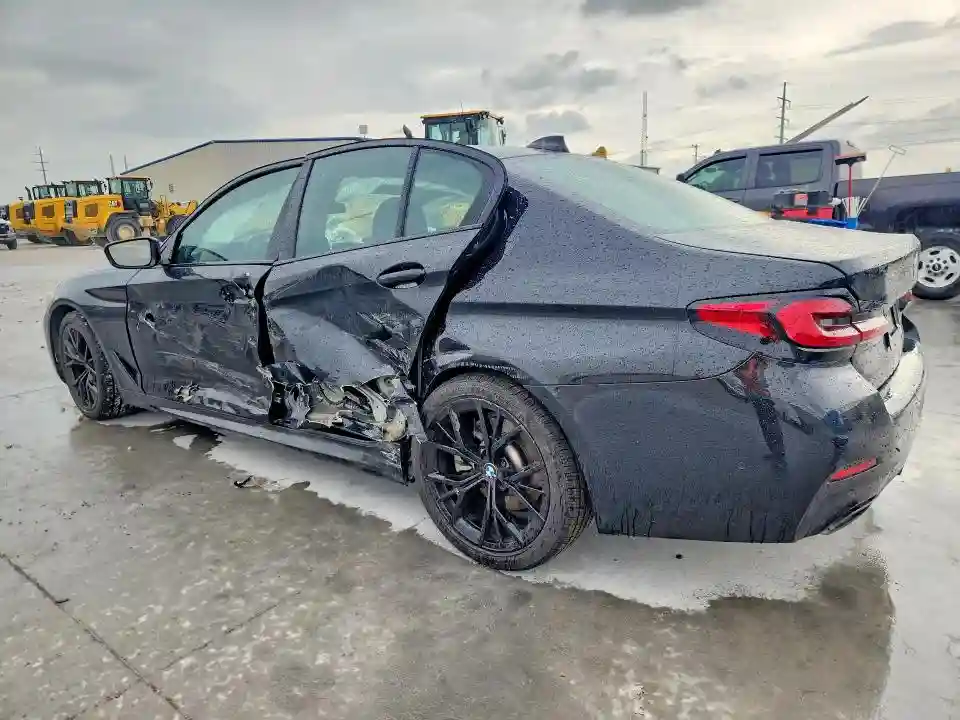 WBA53BH07NWX78004 2022 BMW 5 SERIES-1