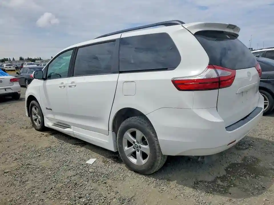 5TDKZ3DC2KS013160 2019 TOYOTA SIENNA-1