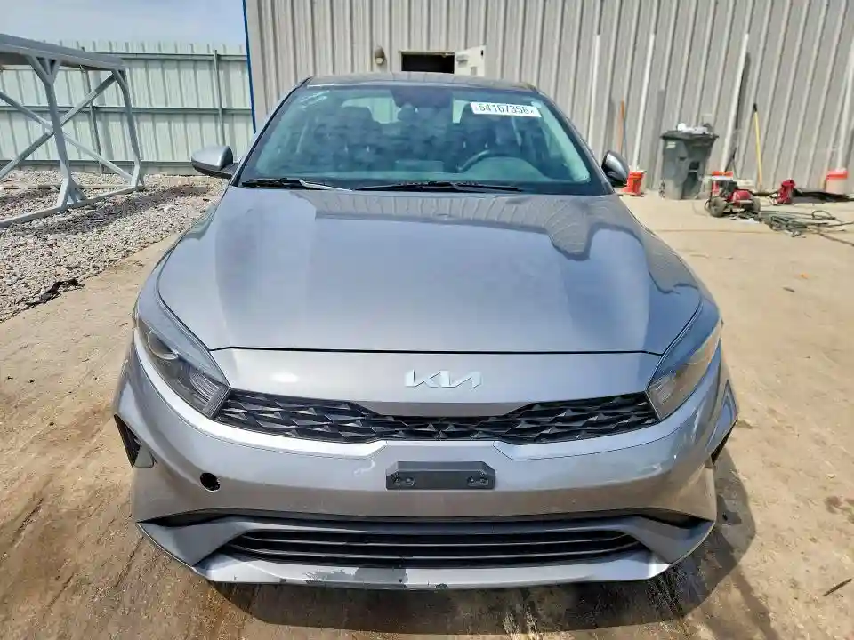 3KPF24AD9NE468269 2022 KIA FORTE-4