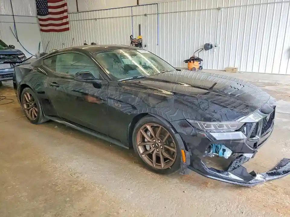 1FA6P8CF3T5399844 2026 FORD MUSTANG-3