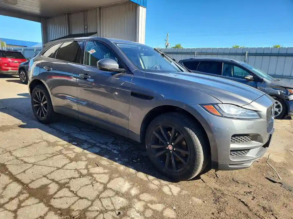 SADCK2BV7HA898246 2017 JAGUAR F-PACE-3