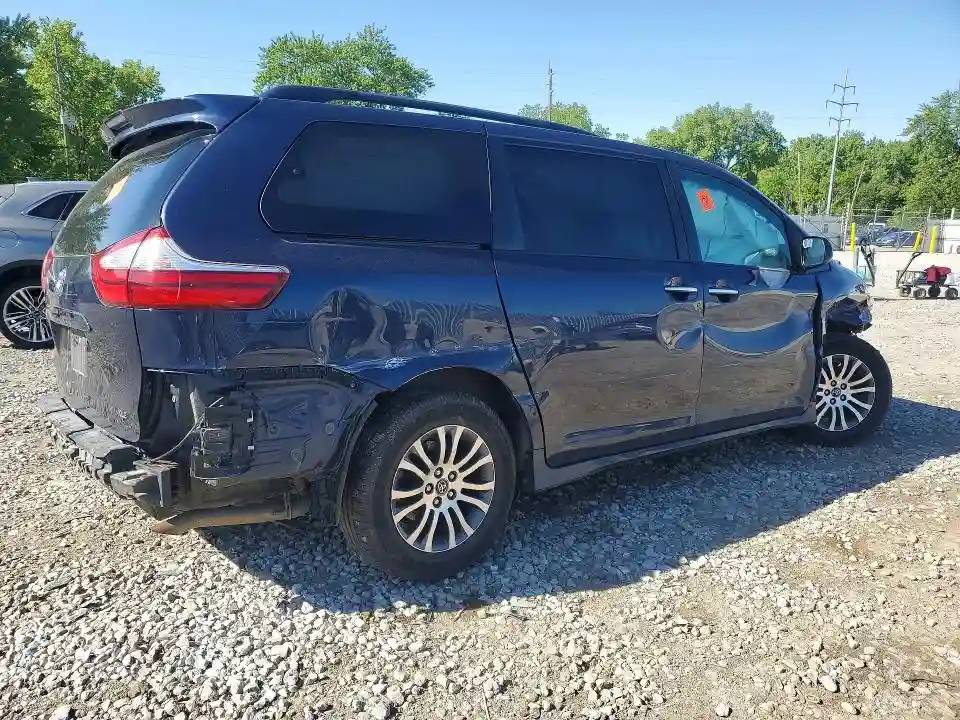 5TDYZ3DC0JS914357 2018 TOYOTA SIENNA-2