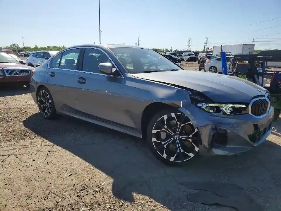 3MW89CW08S8E90775 2025 BMW 3 SERIES-3