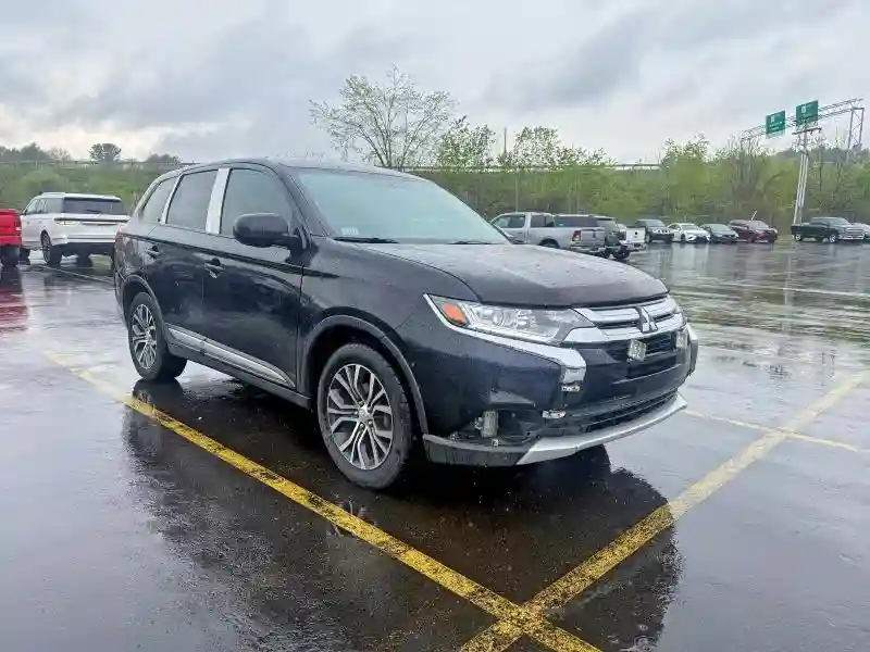 JA4AD2A3XJZ008823 2018 MITSUBISHI OUTLANDER-0