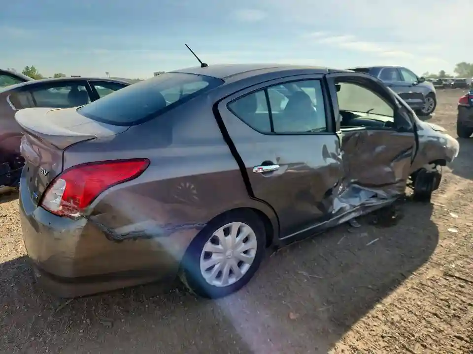 3N1CN7AP9FL859265 2015 NISSAN VERSA-2