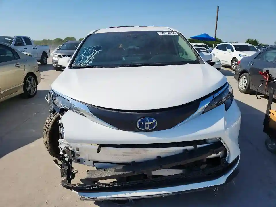 5TDKRKEC5SS227021 2025 TOYOTA SIENNA-4