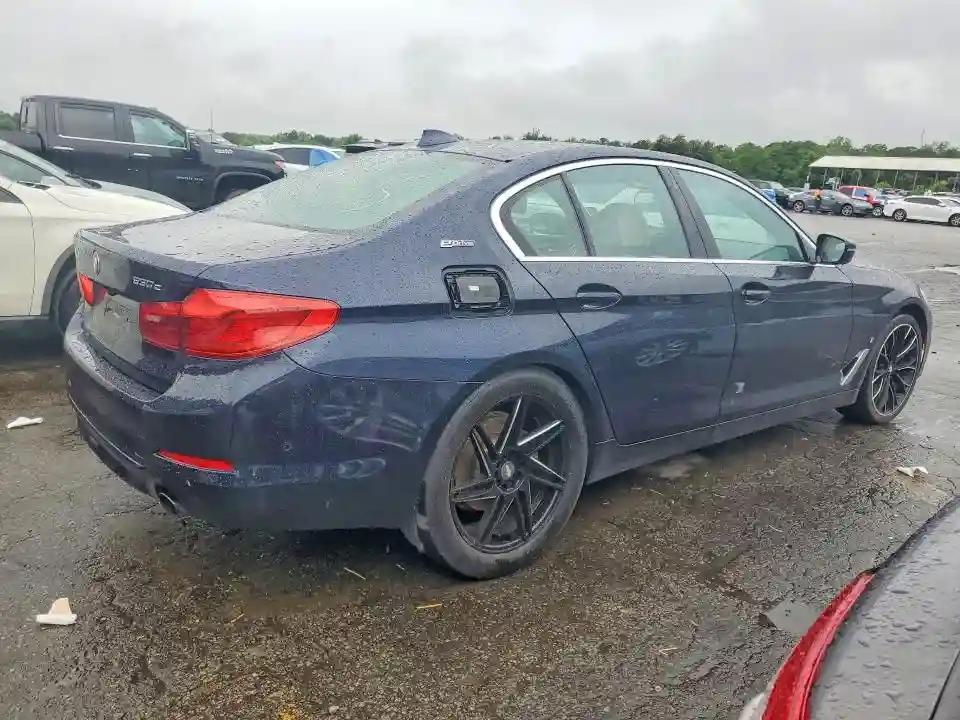 WBAJB1C5XKB375586 2019 BMW 5 SERIES-2