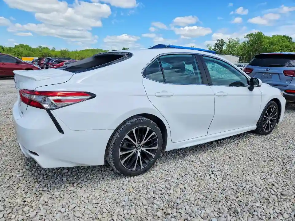 4T1B11HK9KU743944 2019 TOYOTA CAMRY-2