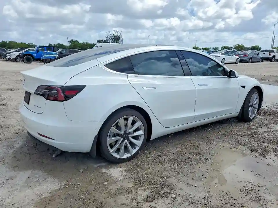 5YJ3E1EB4LF795638 2020 TESLA MODEL 3-2