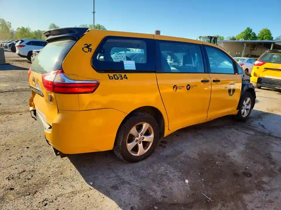 5TDZK3DC9GS756019 2016 TOYOTA SIENNA-2
