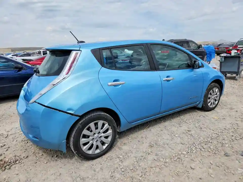 1N4AZ0CP2FC312563 2015 NISSAN LEAF-2