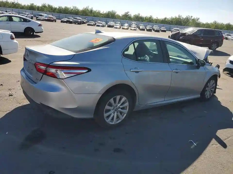 4T1C11AK6LU364349 2020 TOYOTA CAMRY-2
