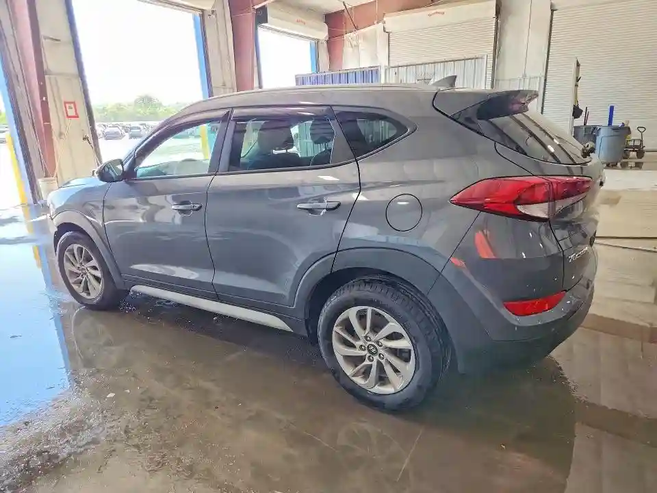 KM8J3CA49JU615098 2018 HYUNDAI TUCSON-1