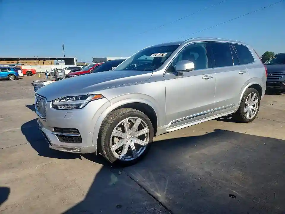 YV4A22PL8J1199706 2018 VOLVO XC90-0