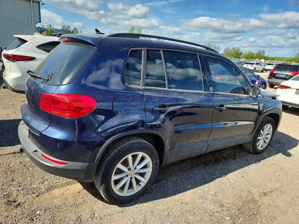 WVGNV7AX6HK041711 2017 VOLKSWAGEN TIGUAN-2