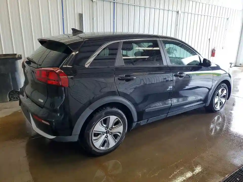 KNDCB3LC3H5067687 2017 KIA NIRO-2