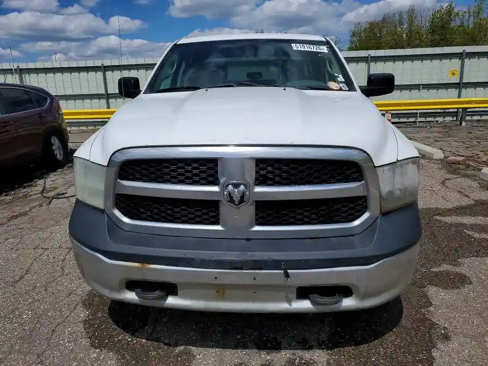 1C6RR7KG7HS641024 2017 RAM 1500-4