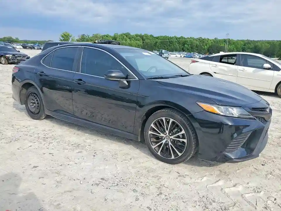 4T1B11HK0JU678772 2018 TOYOTA CAMRY-3