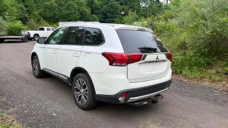 JA4AZ3A34GZ037976 2016 MITSUBISHI OUTLANDER-2