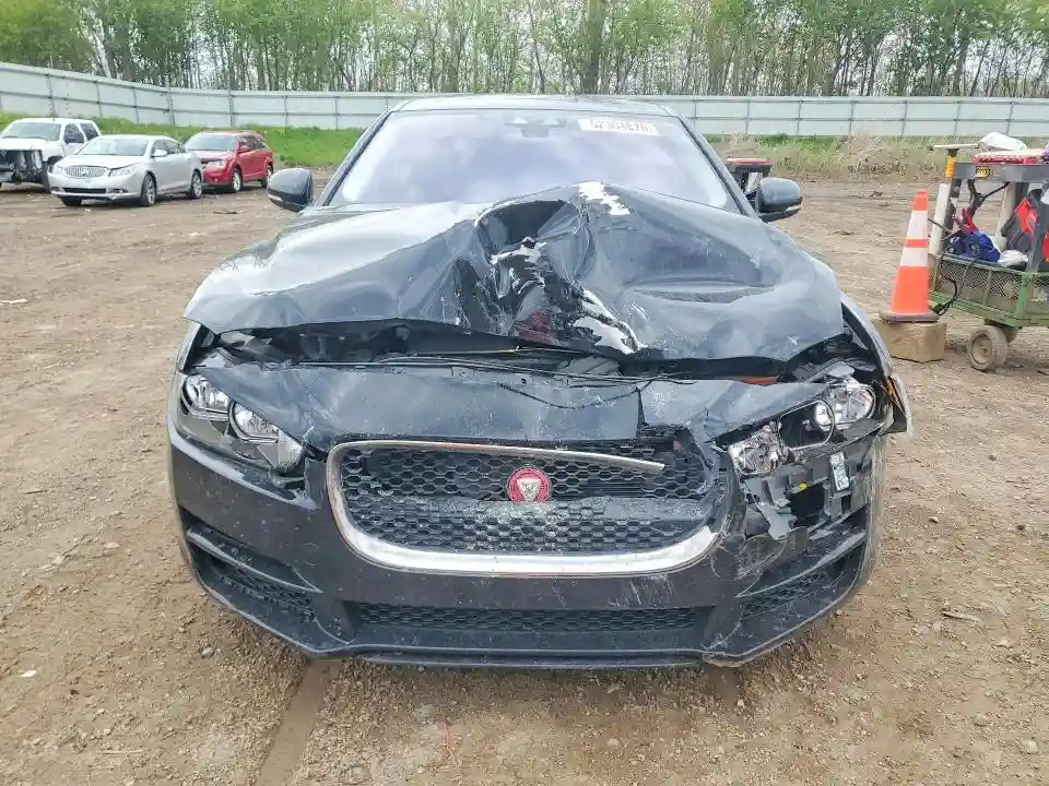 SAJAJ4FN1JCP28228 2018 JAGUAR XE-4