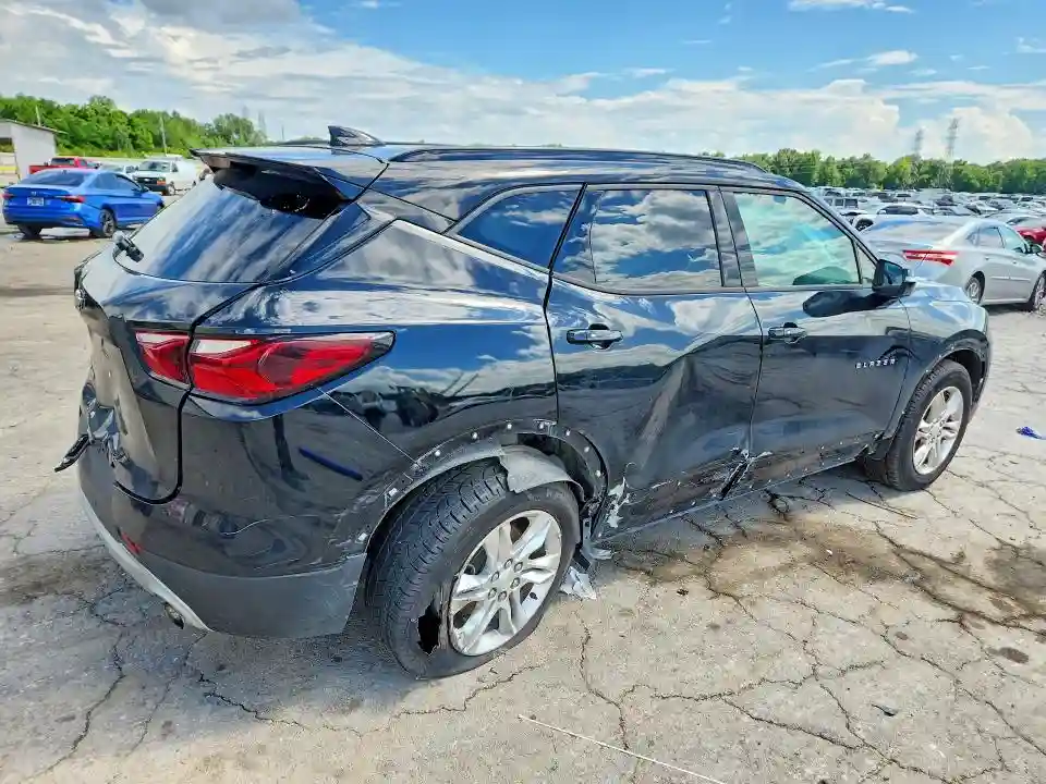 3GNKBGRS4KS586253 2019 CHEVROLET BLAZER-2
