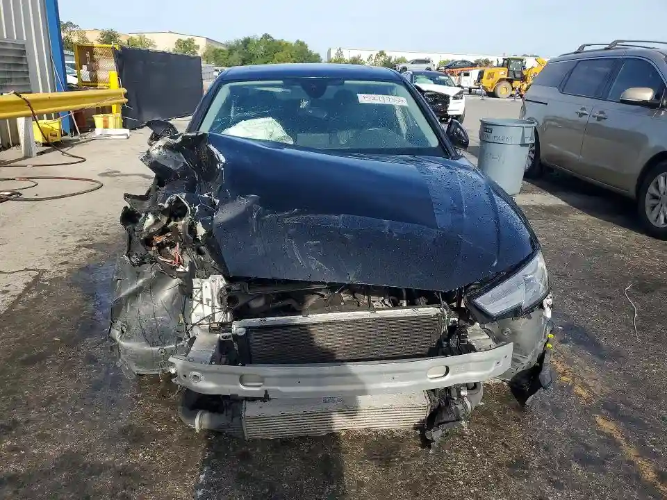 WAUGMAF48KN020986 2019 AUDI A4-4