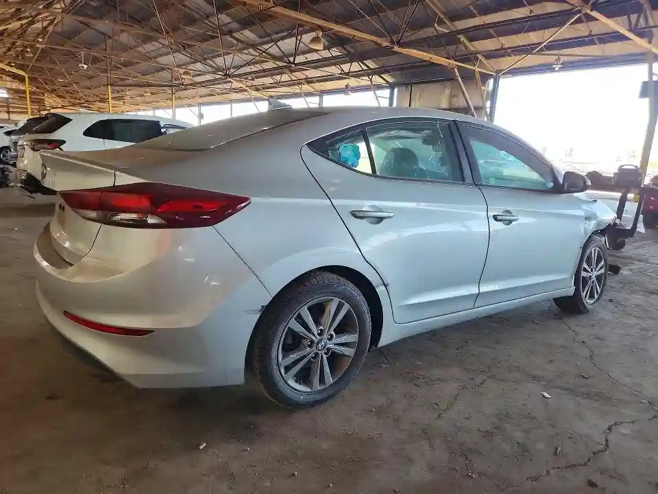 5NPD84LF6JH309638 2018 HYUNDAI ELANTRA-2