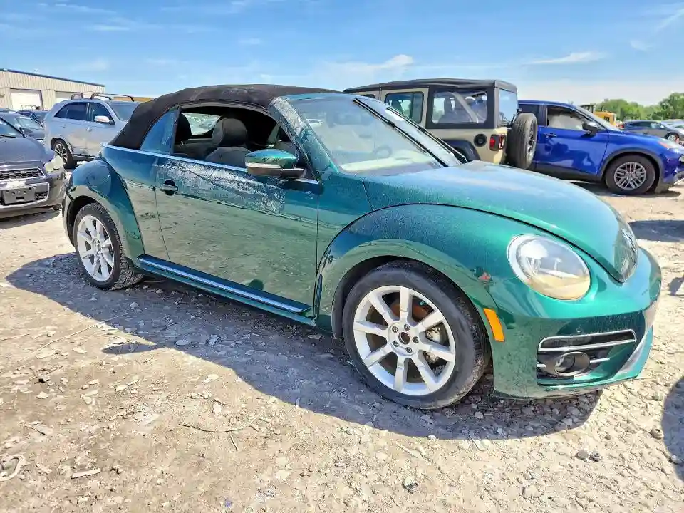 3VW5DAAT0JM502351 2018 VOLKSWAGEN BEETLE-3