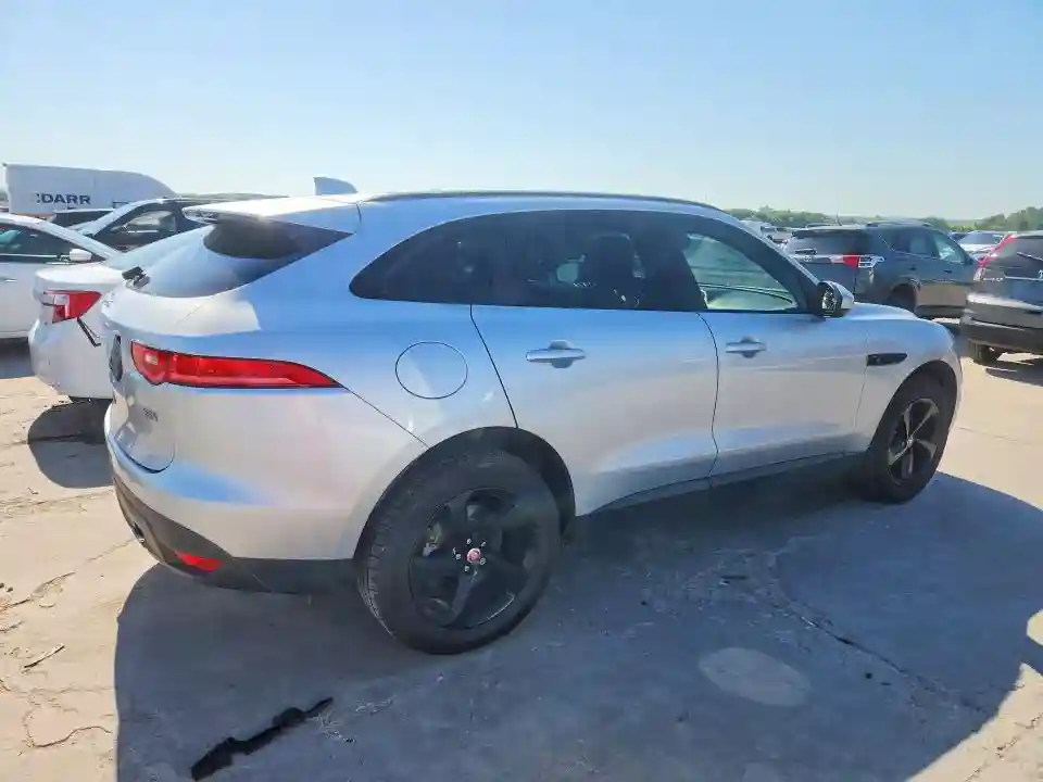 SADCJ2FX1JA265892 2018 JAGUAR F-PACE-2