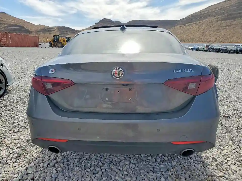 ZARFANBN7M7643638 2021 ALFA ROMEO GIULIA-5