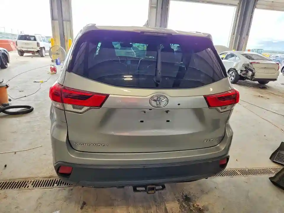 5TDJZRFHXHS357173 2017 TOYOTA HIGHLANDER-5