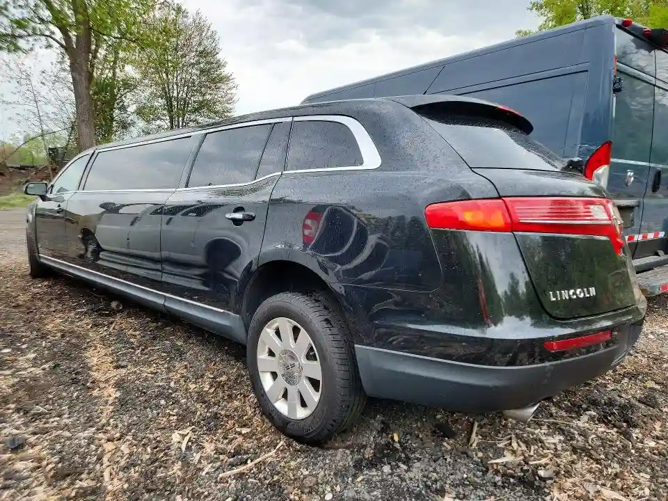 2L1MJ5LTXKBL01732 2019 LINCOLN MKT-1