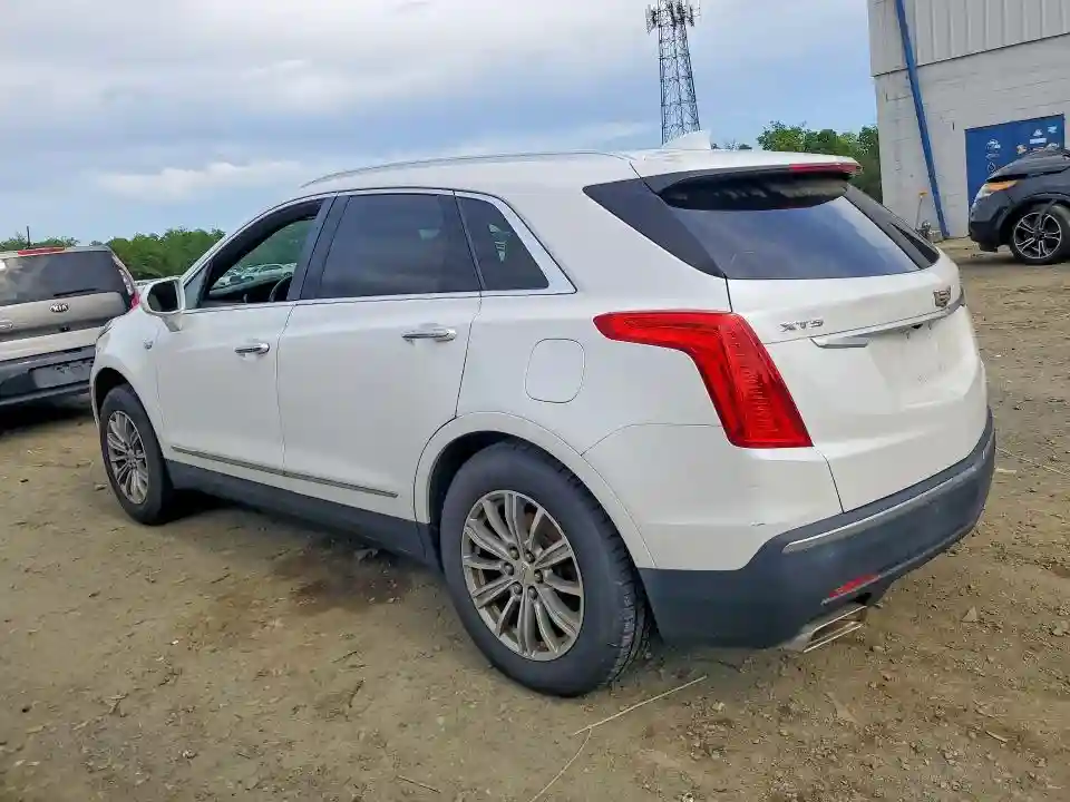 1GYKNBRS9HZ231636 2017 CADILLAC XT5-1
